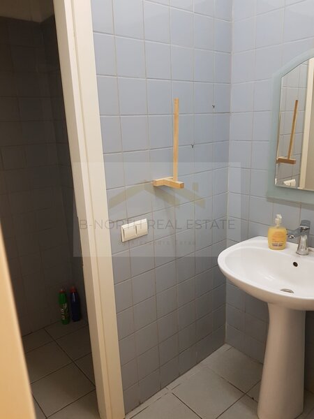 Chirie spatiu comercial parter.